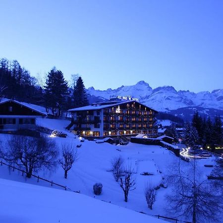 Отель Aux Ducs De Savoie Комблу Экстерьер фото